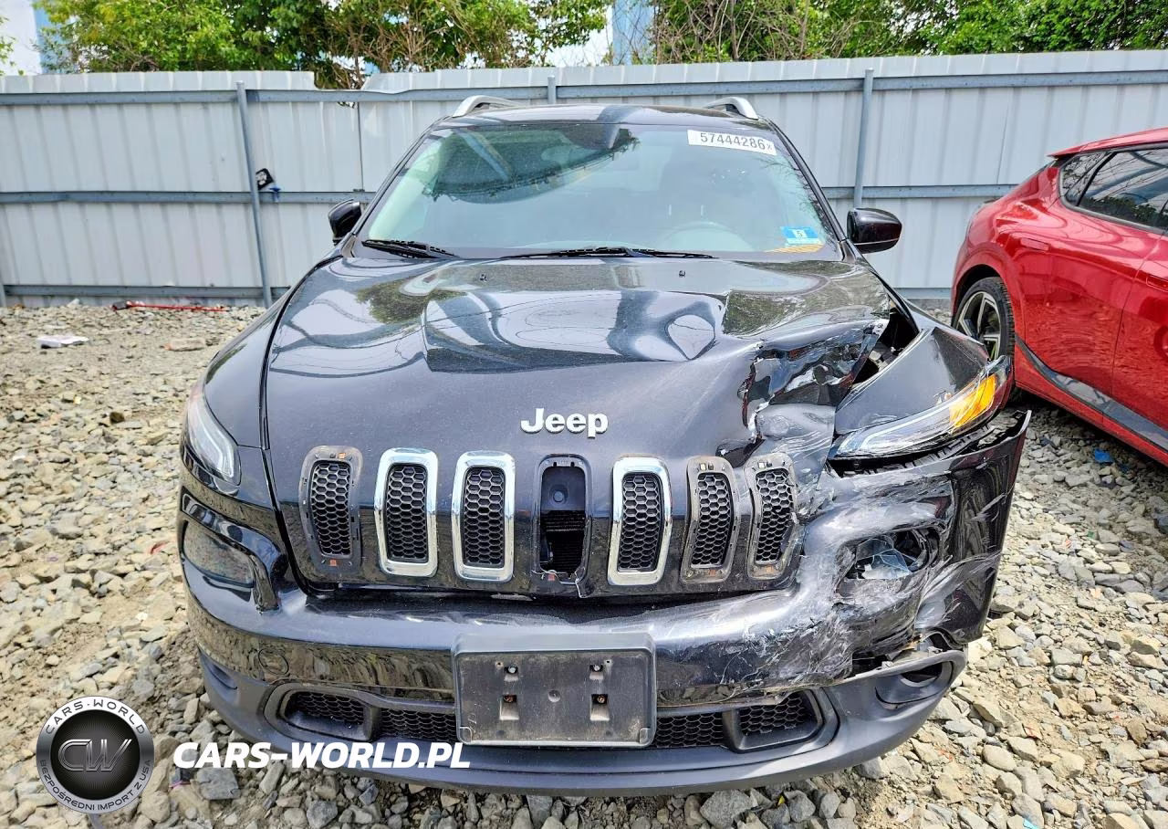 2014 Jeep Cherokee Latitude VIN:1C4PJMCS8EW129124 - 5