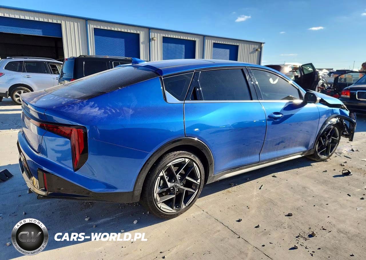2025 Kia K4 Gt Line VIN:3KPFW4DE0SE215670 - 3