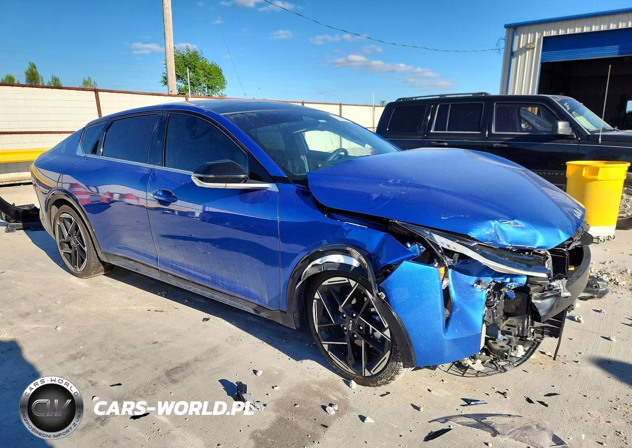 2025 Kia K4 Gt Line VIN:3KPFW4DE0SE215670 - 4