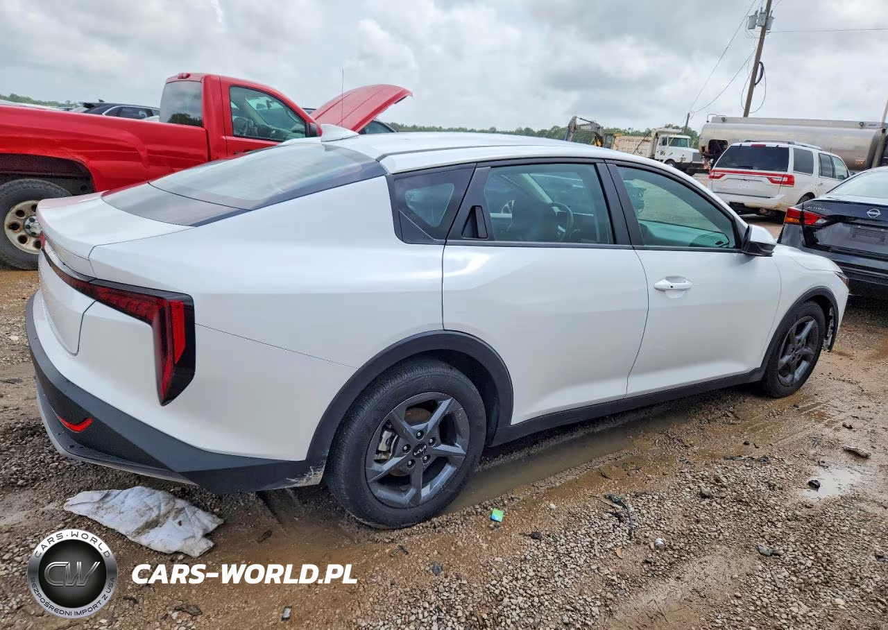 2025 Kia K4 Lxs VIN:3KPFT4DE6SE111306 - 3