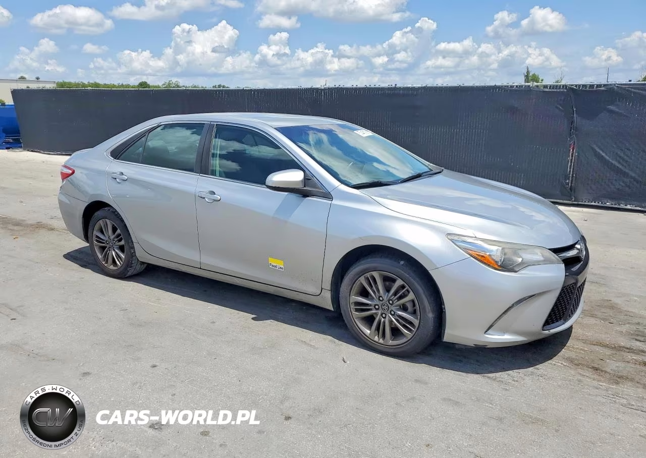 2017 Toyota Camry Se VIN:4T1BF1FK7HU737640 - 4