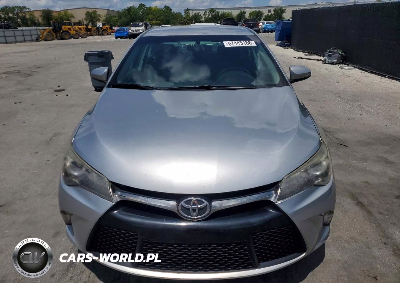 2017 Toyota Camry Se VIN:4T1BF1FK7HU737640 - 5