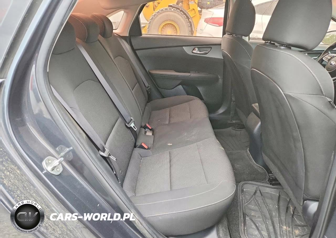2020 Kia Forte Lxs VIN:3KPF24AD4LE145468 - 10