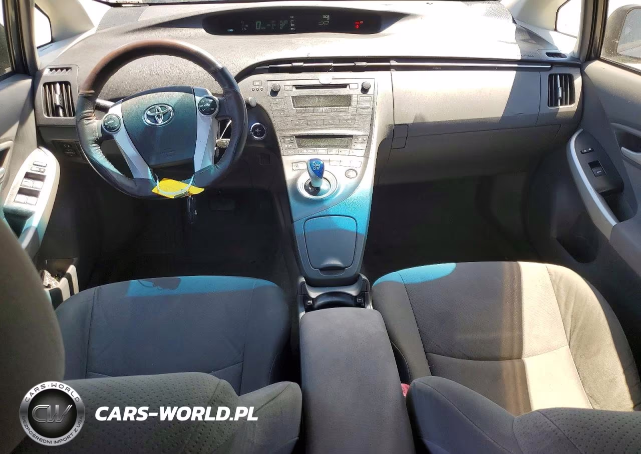 2011 Toyota Prius Two VIN:JTDKN3DU0B5311054 - 8