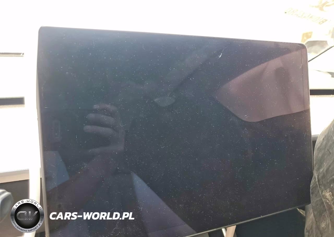 2021 Tesla Model Y VIN:5YJYGDED5MF116271 - 9