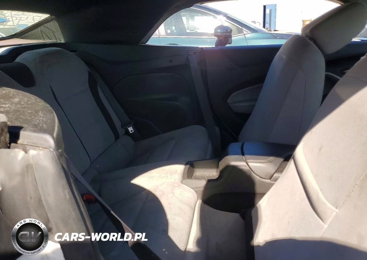 2019 Chevrolet Camaro Ls VIN:1G1FB3DX6K0124993 - 10