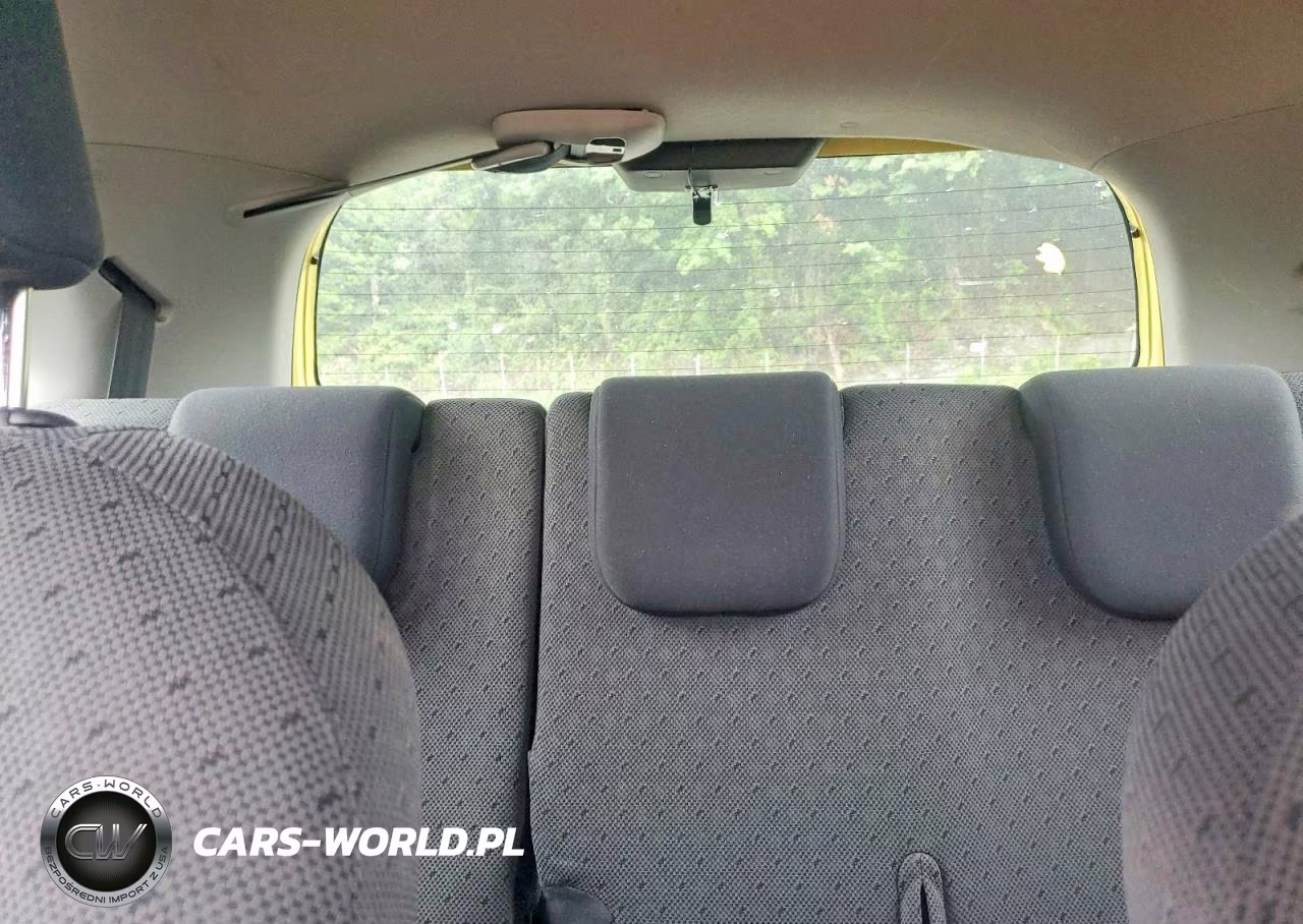 2009 Toyota Yaris Base VIN:JTDJT903X95250243 - 10