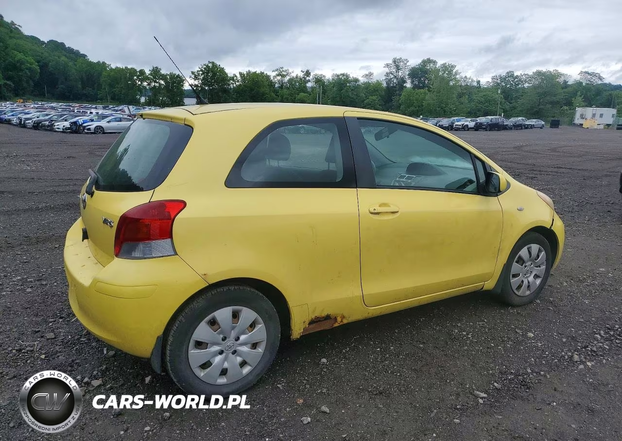 2009 Toyota Yaris Base VIN:JTDJT903X95250243 - 3