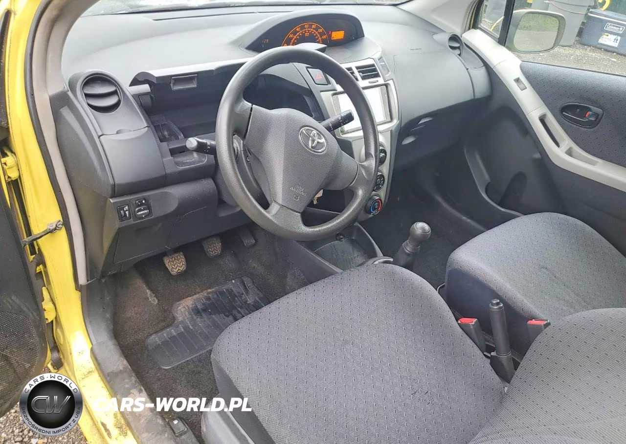 2009 Toyota Yaris Base VIN:JTDJT903X95250243 - 8