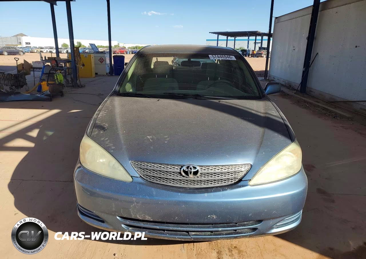 2002 Toyota Camry Le VIN:JTDBE30K120116162 - 5