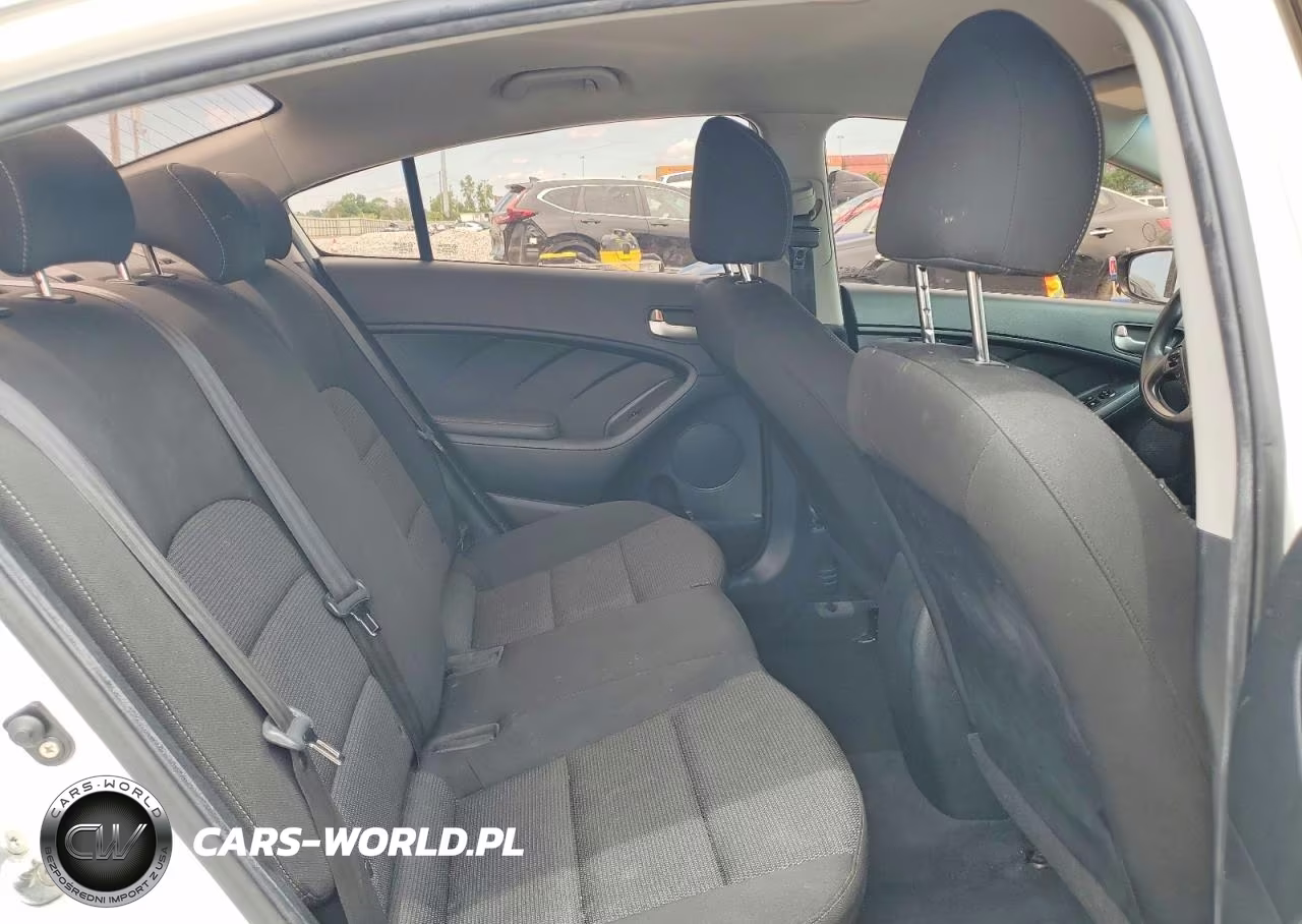 2017 Kia Forte Lx VIN:3KPFK4A71HE109593 - 10