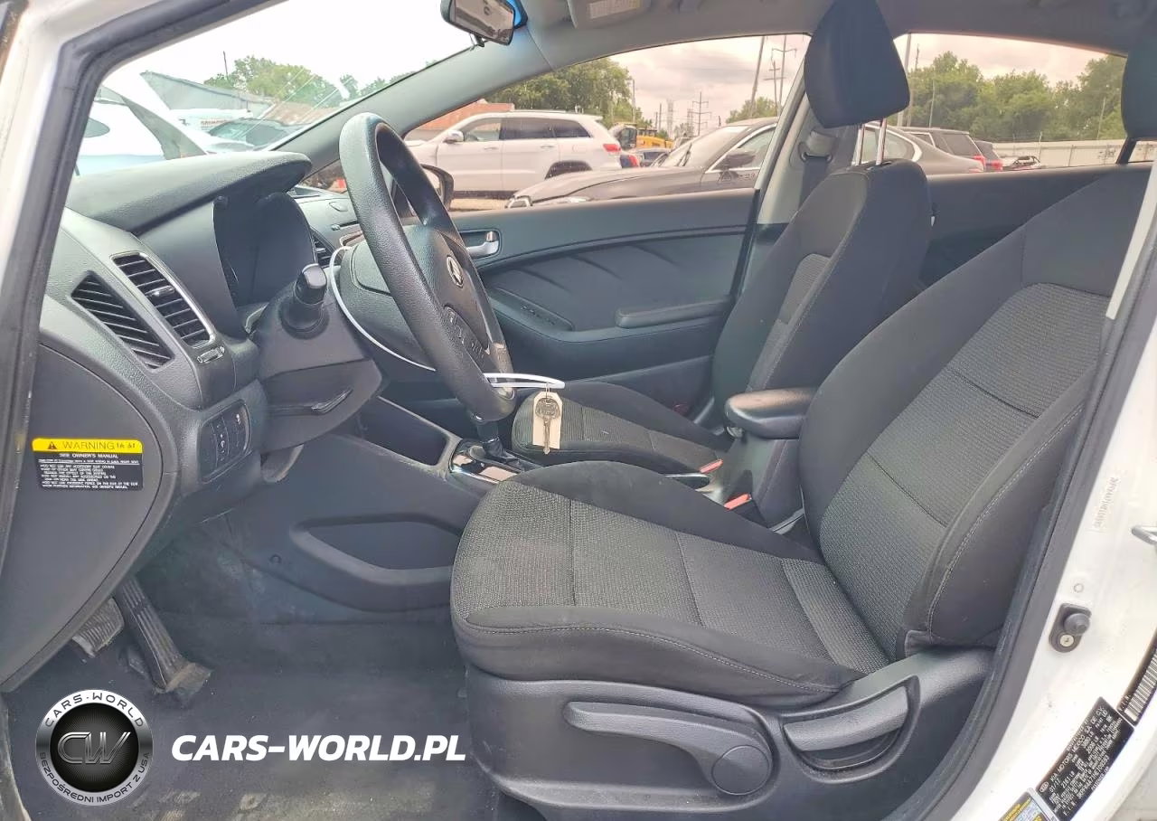 2017 Kia Forte Lx VIN:3KPFK4A71HE109593 - 7