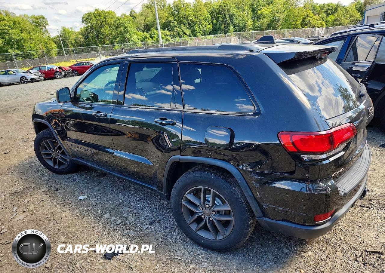 2016 Jeep Grand Cherokee Laredo VIN:1C4RJFAG4GC475663 - 2