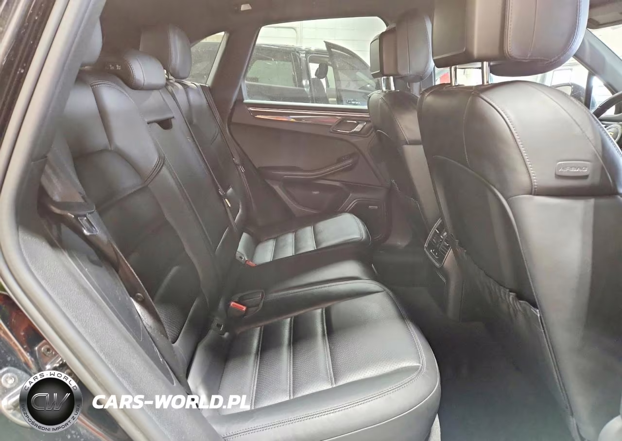 2016 Porsche Macan VIN:WP1AB2A51GLB46631 - 11