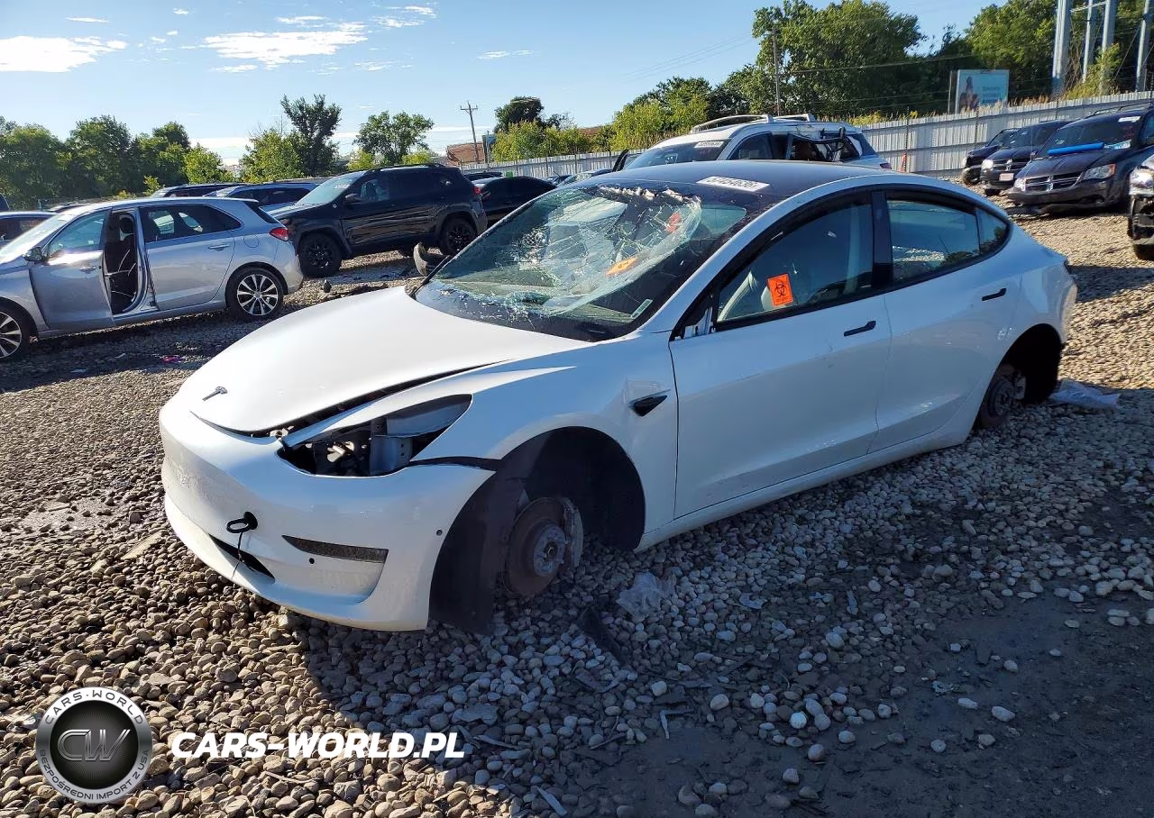 2022 Tesla Model 3 – zdjęcie 1 z 13