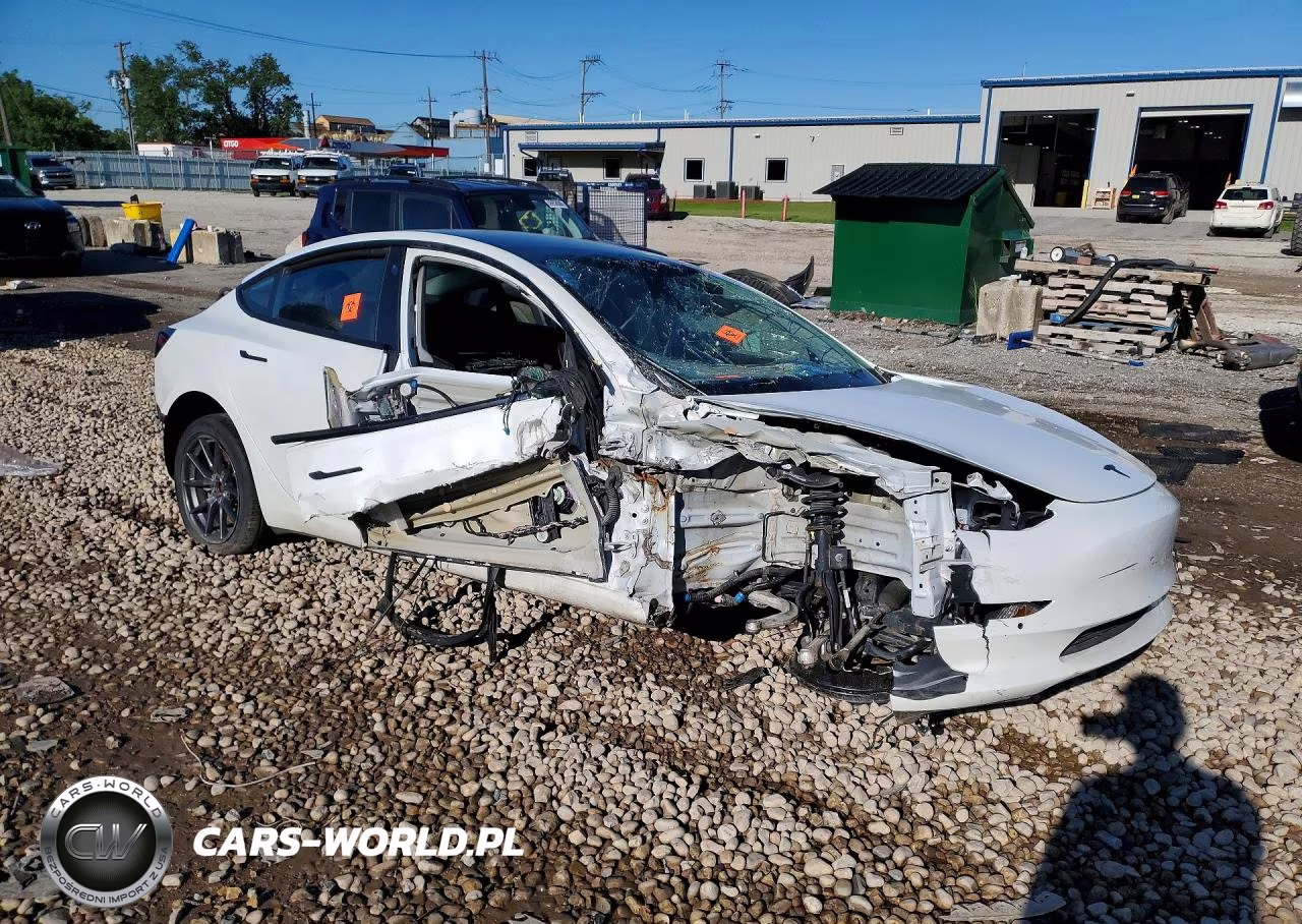 2022 Tesla Model 3 VIN:5YJ3E1EB0NF180541 - 4