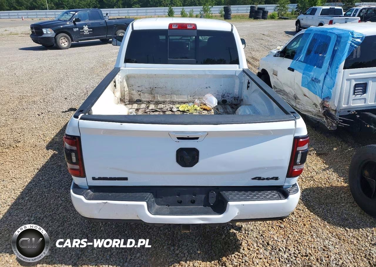 2022 Ram 3500 Laramie VIN:3C63R3EL5NG397335 - 10