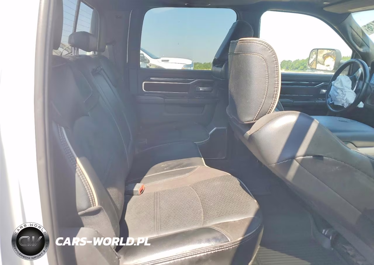 2022 Ram 3500 Laramie VIN:3C63R3EL5NG397335 - 11