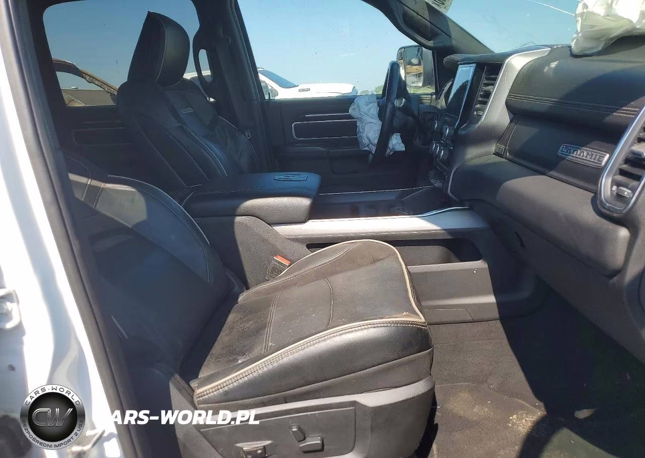 2022 Ram 3500 Laramie VIN:3C63R3EL5NG397335 - 7