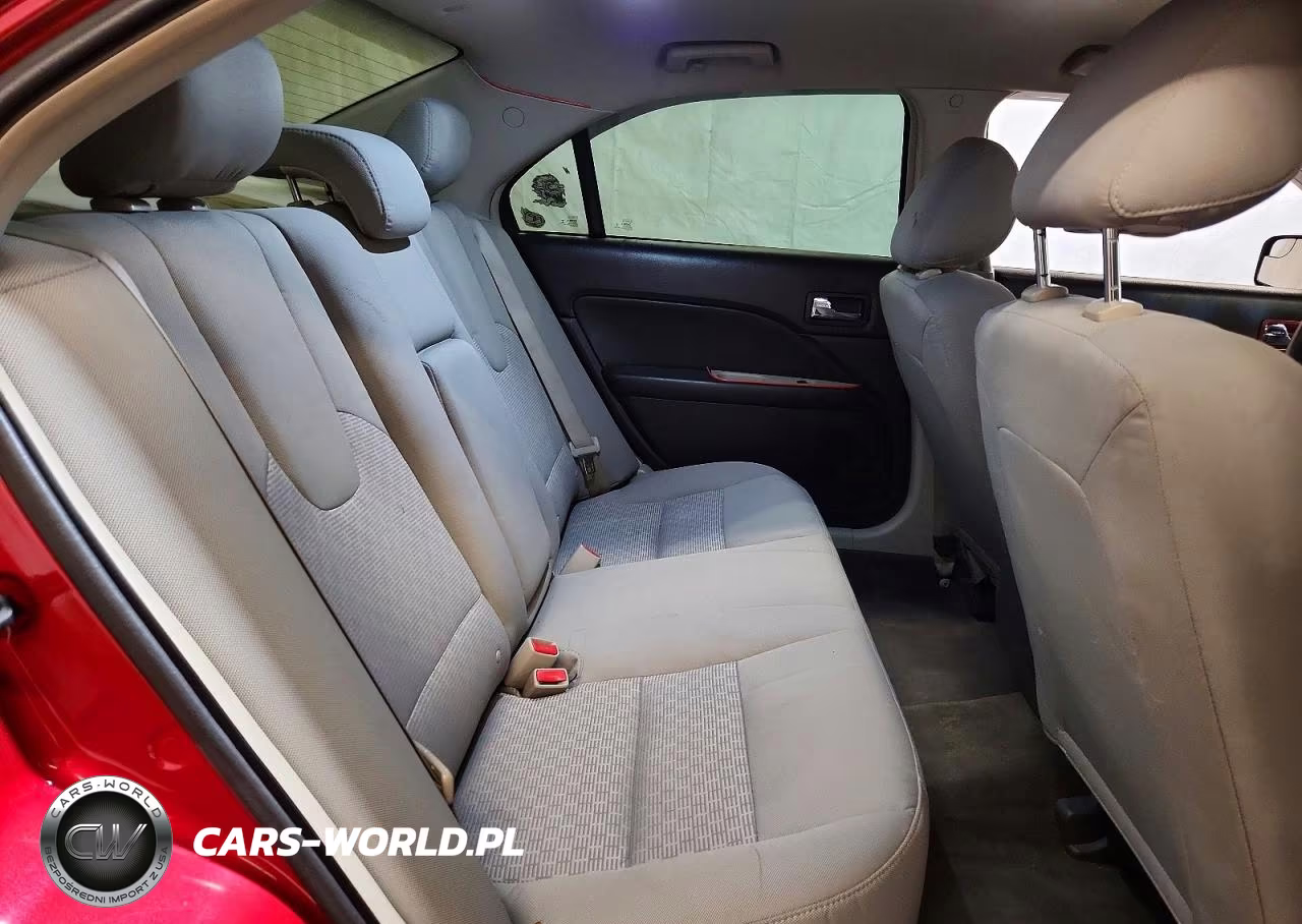 2012 Ford Fusion S VIN:3FAHP0GA0CR151864 - 10