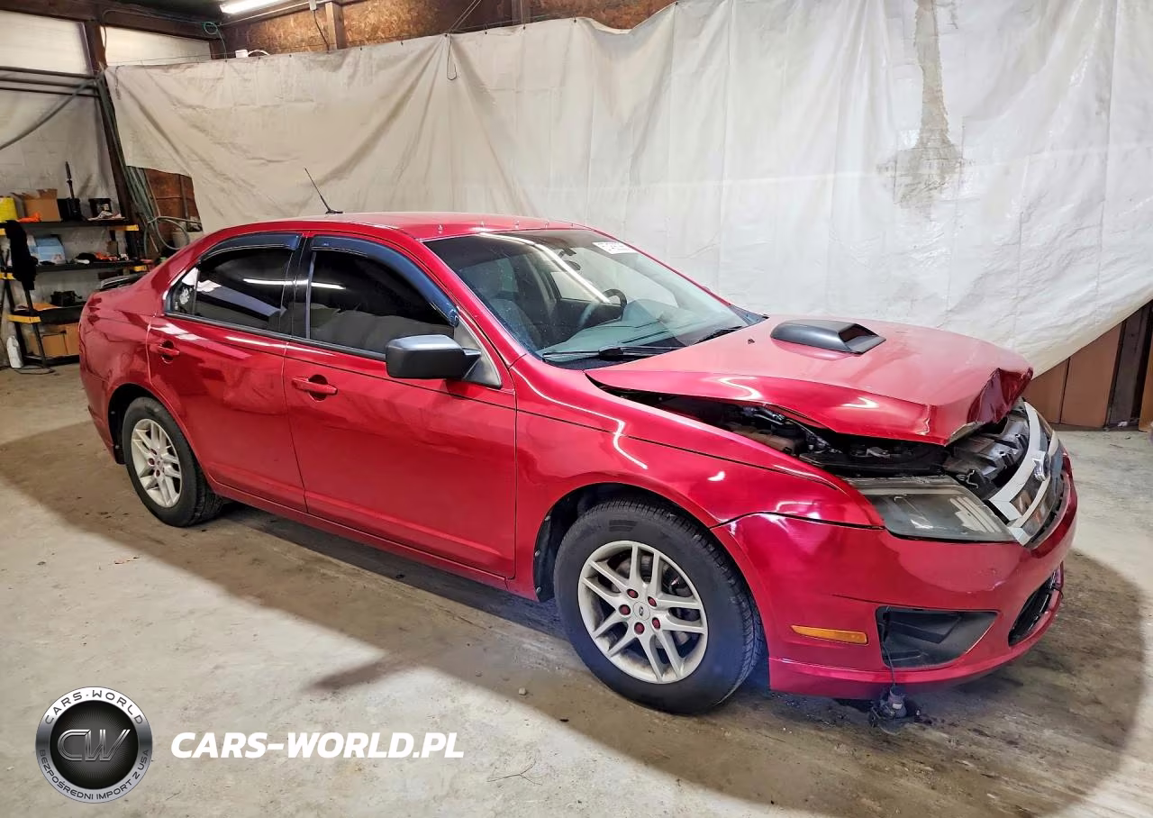2012 Ford Fusion S VIN:3FAHP0GA0CR151864 - 4