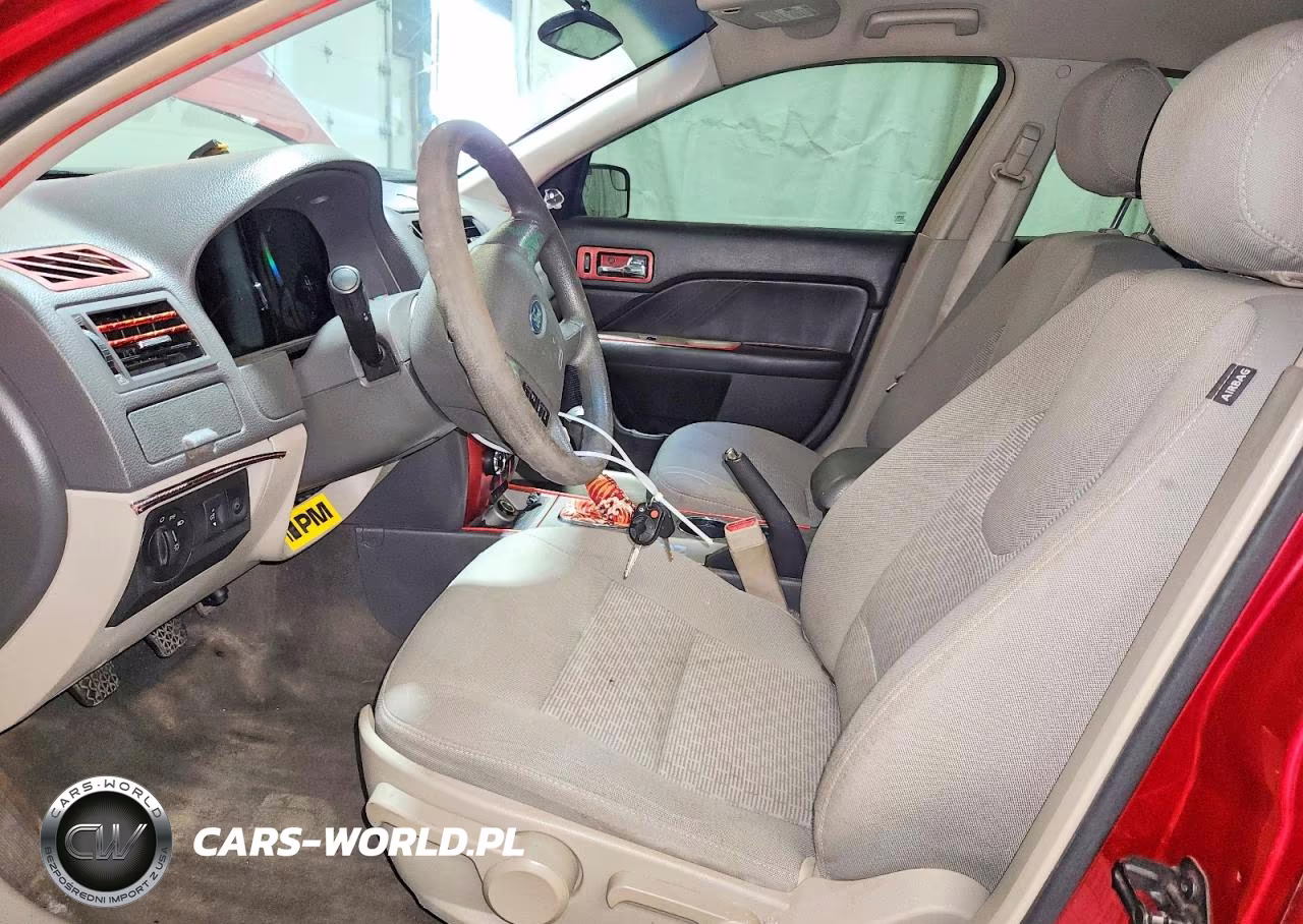 2012 Ford Fusion S VIN:3FAHP0GA0CR151864 - 7