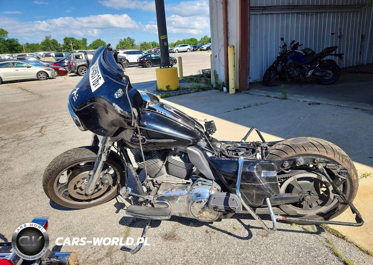2010 Harley-Davidson Flhtcu VIN:1HD1FC416AB635865 - 3