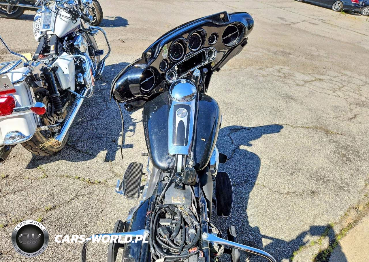 2010 Harley-Davidson Flhtcu VIN:1HD1FC416AB635865 - 6
