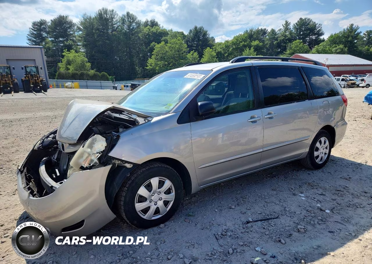 2009 Toyota Sienna Le 8-Passenger