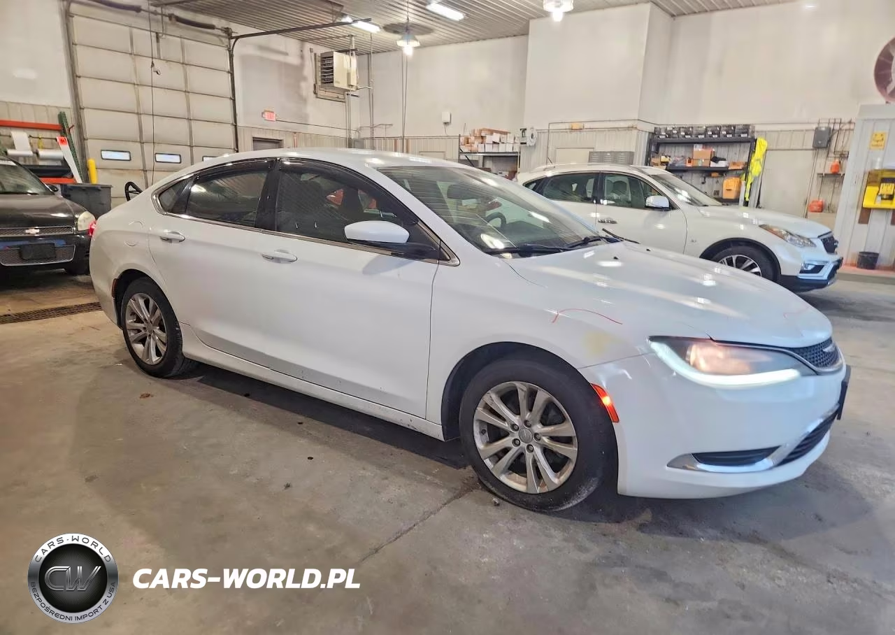 2015 Chrysler 200 Limited VIN:1C3CCCAB0FN569081 - 4