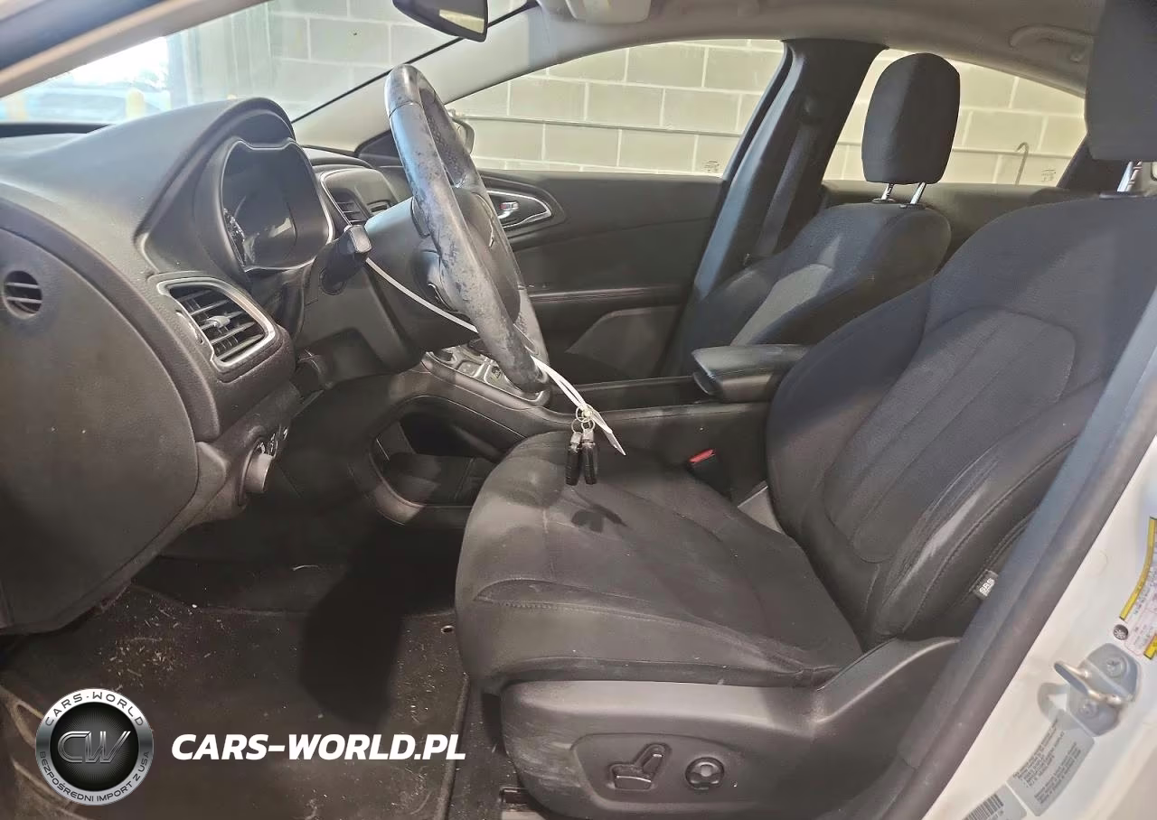 2015 Chrysler 200 Limited VIN:1C3CCCAB0FN569081 - 7
