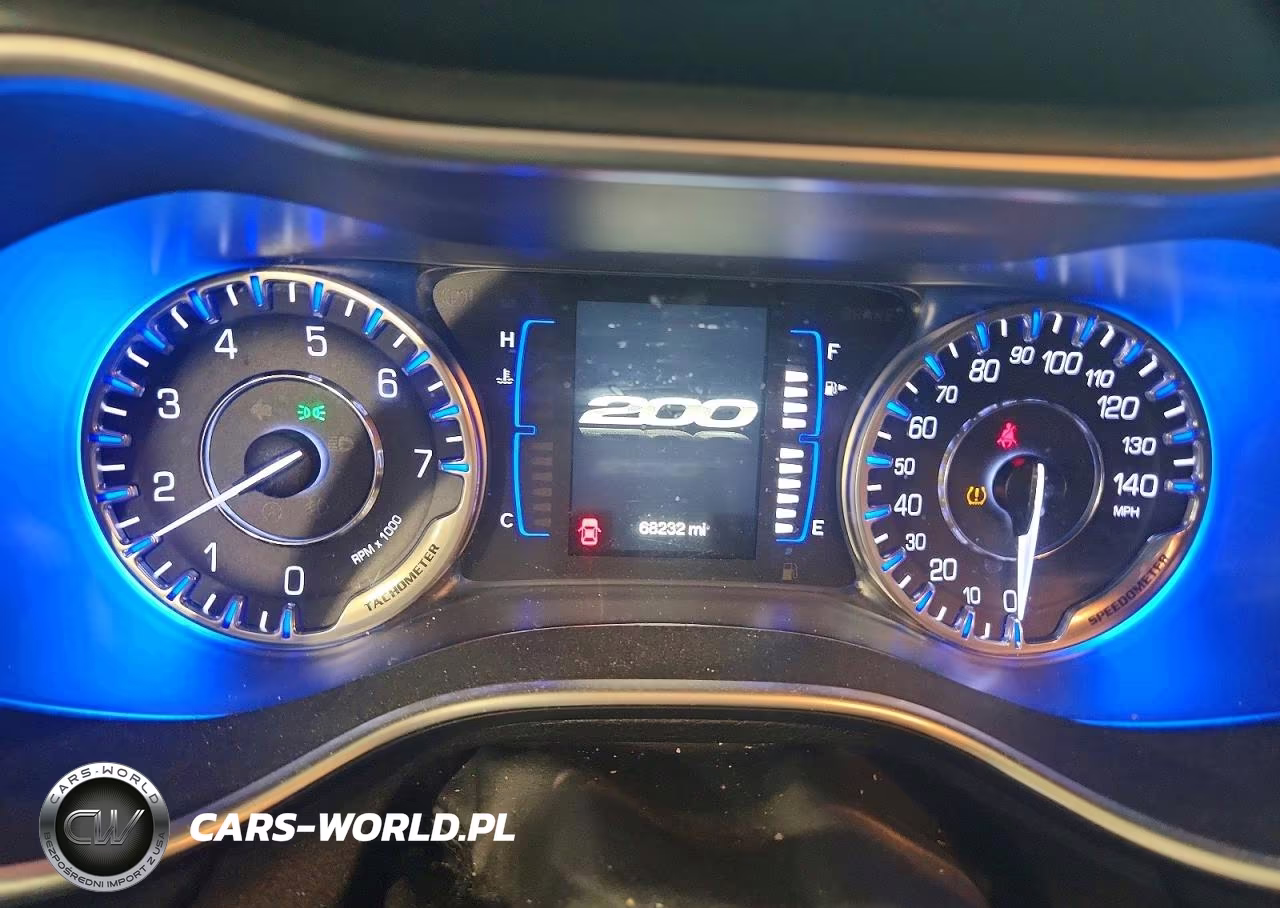 2015 Chrysler 200 Limited VIN:1C3CCCAB0FN569081 - 9