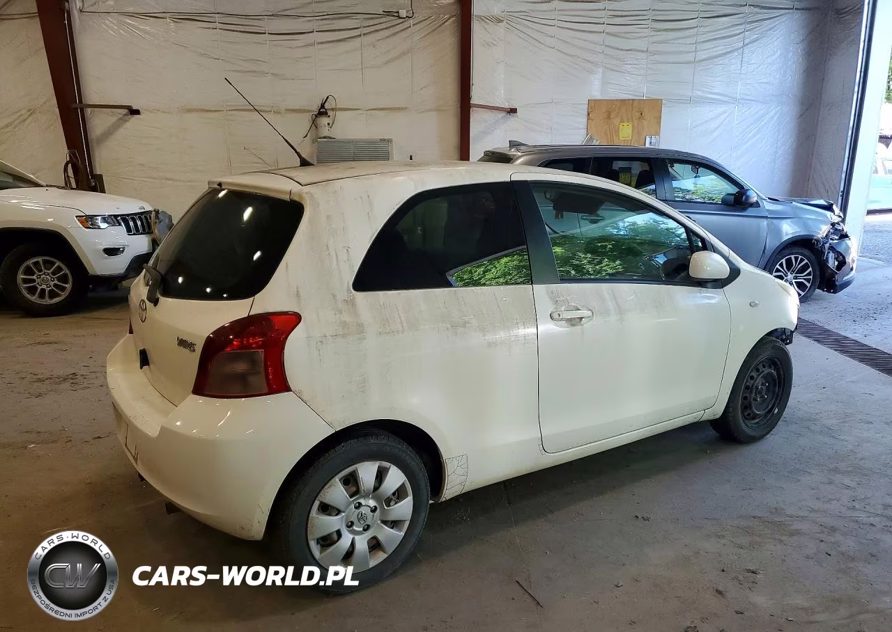 2007 Toyota Yaris Base VIN:JTDJT923X75054748 - 3