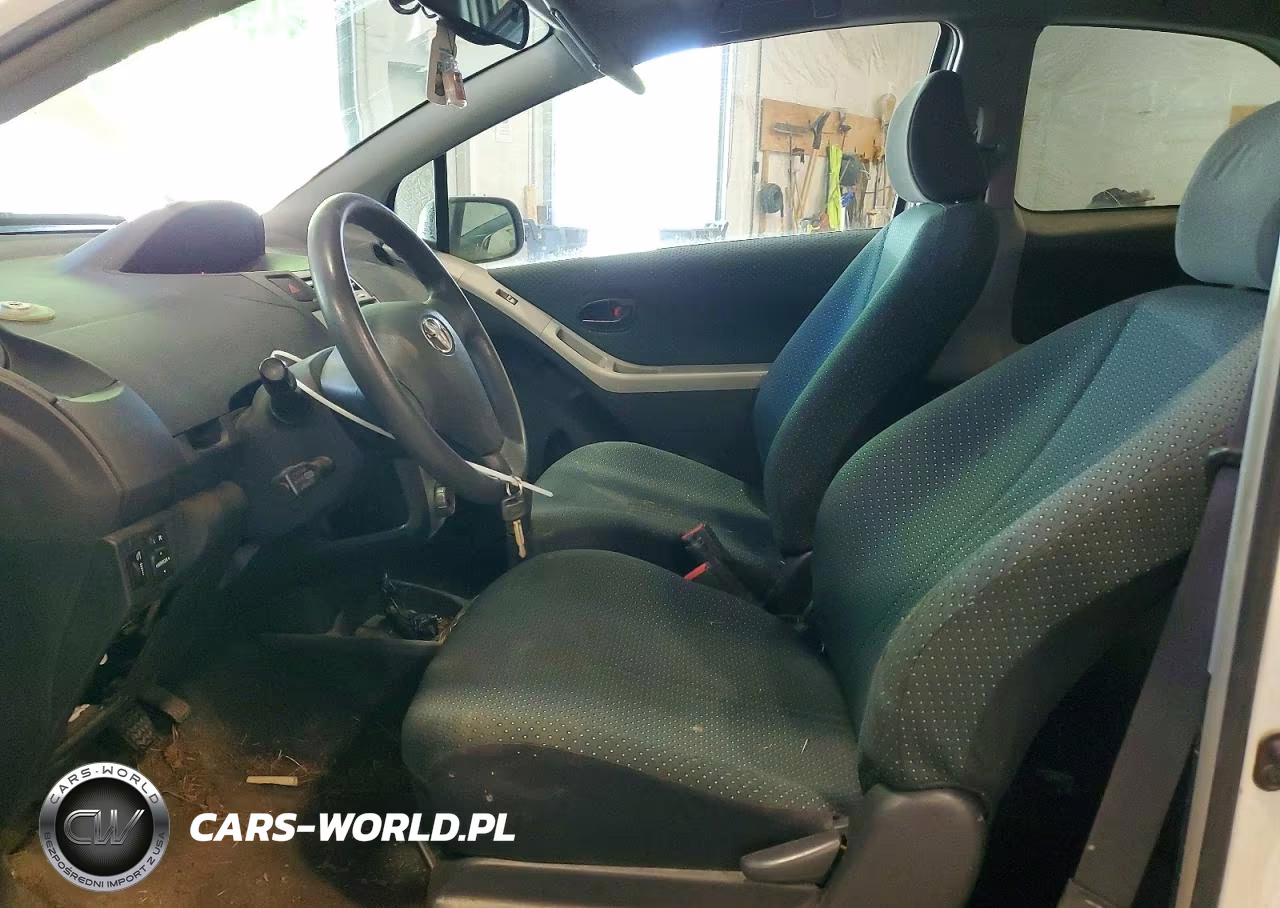 2007 Toyota Yaris Base VIN:JTDJT923X75054748 - 7