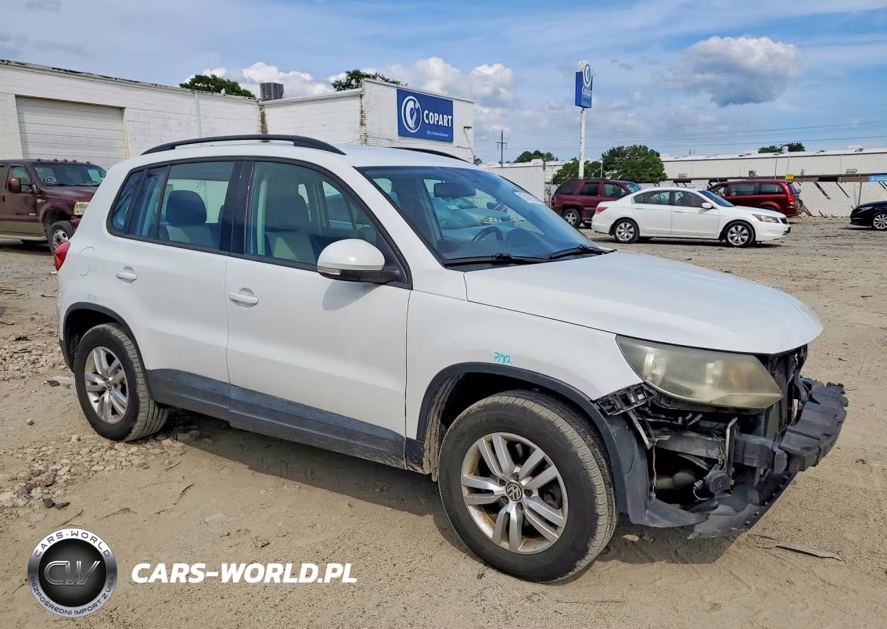 2017 Volkswagen Tiguan S VIN:WVGBV7AX4HW511553 - 4