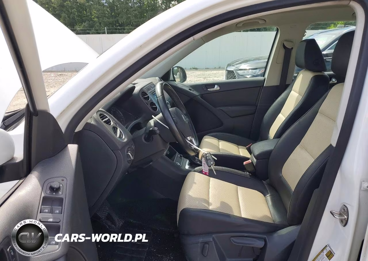 2017 Volkswagen Tiguan S VIN:WVGBV7AX4HW511553 - 7