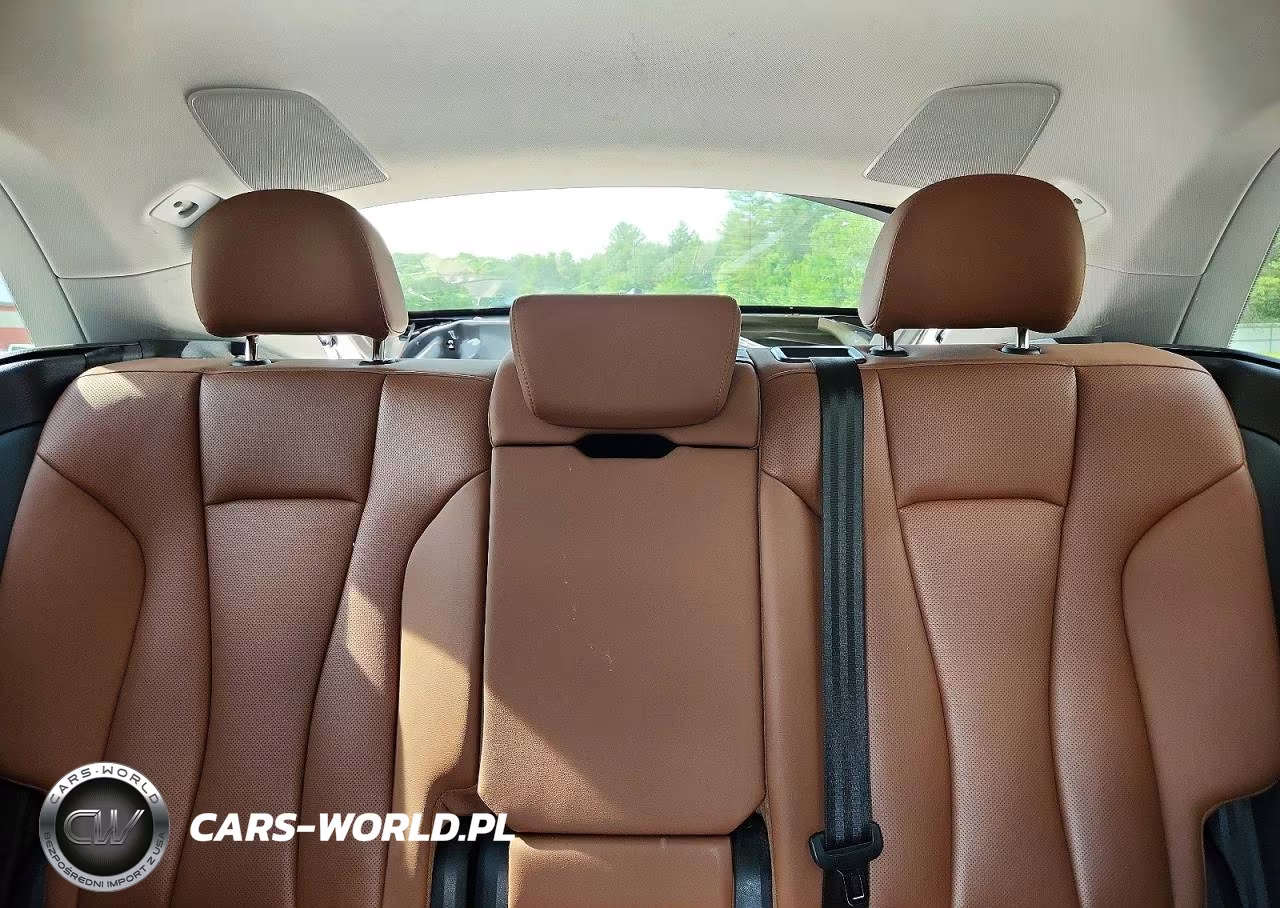 2019 Audi Q8 Prestige S-Line VIN:WA1FVAF15KD036712 - 10
