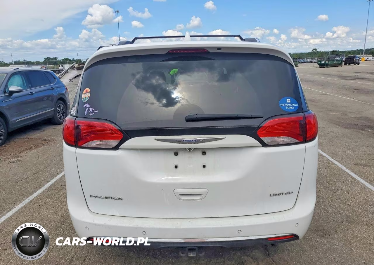 2017 Chrysler Pacifica Limited VIN:2C4RC1GG1HR637794 - 6