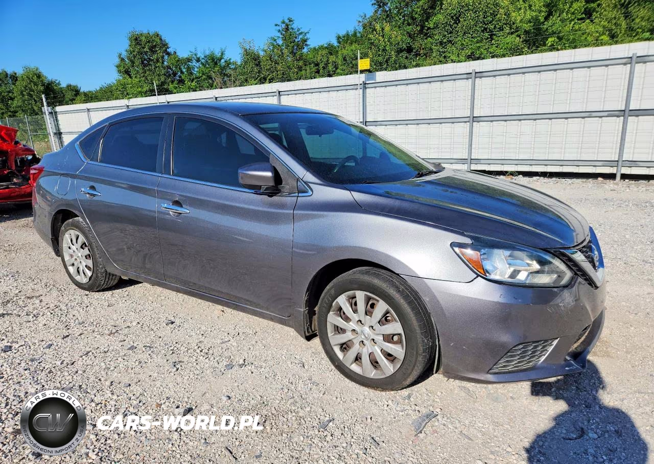 2018 Nissan Sentra S VIN:3N1AB7APXJY208402 - 4