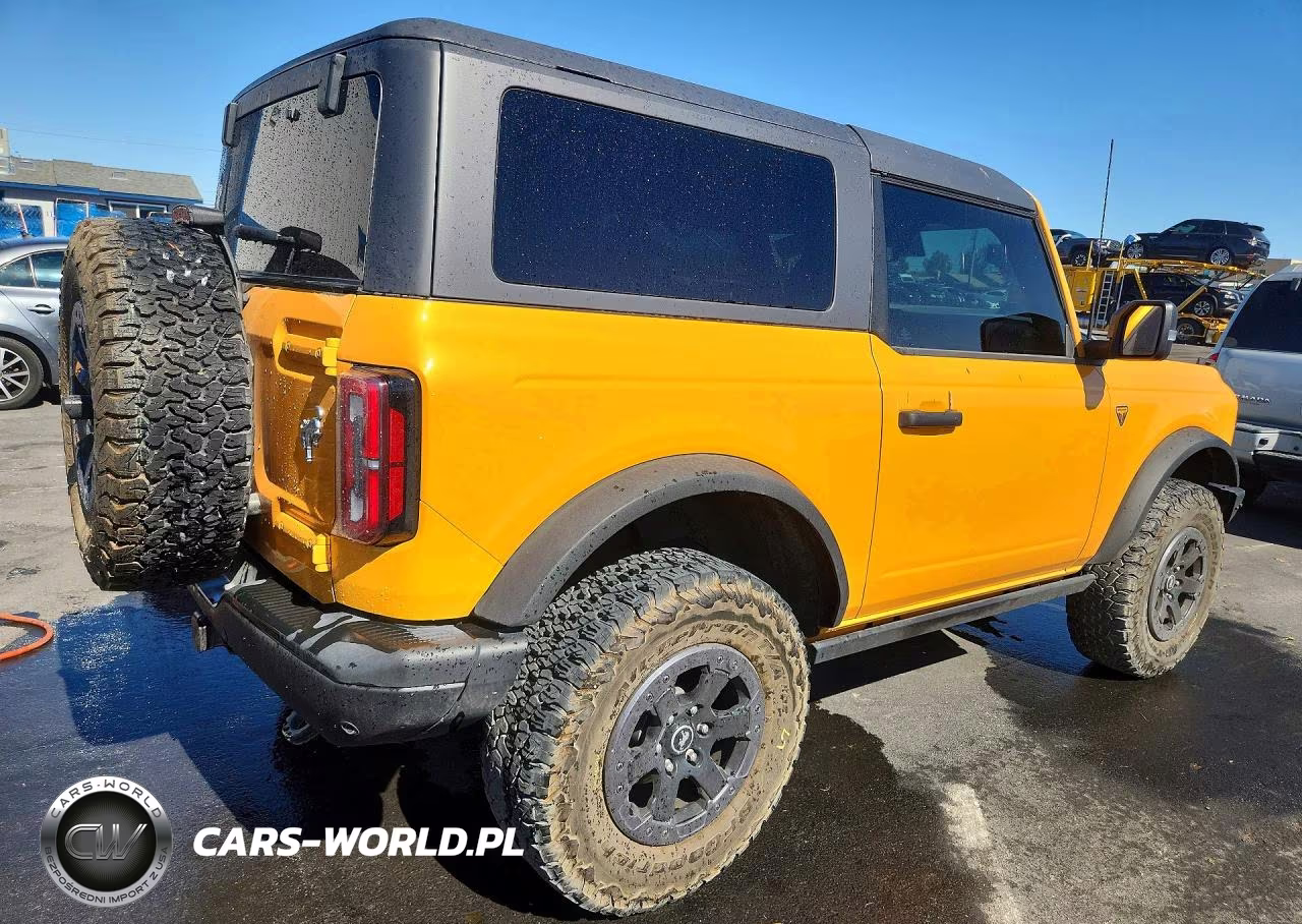 2022 Ford Bronco VIN:1FMDE5CPXNLB55777 - 3