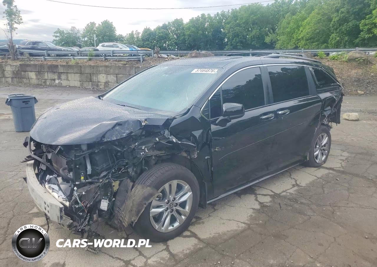 2023 Toyota Sienna Woodland Edition – zdjęcie 1 z 13