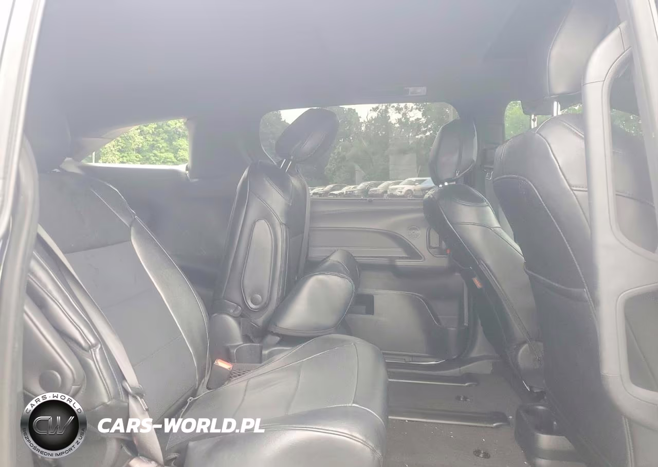 2023 Toyota Sienna Woodland Edition VIN:5TDCSKFC6PS106268 - 11