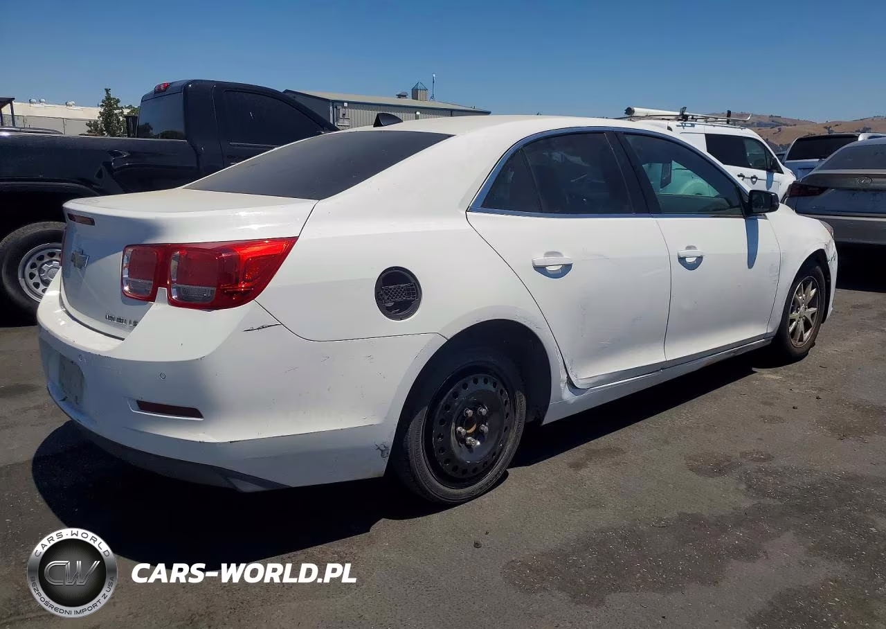 2014 Chevrolet Malibu Ls VIN:1G11A5SL4EF157095 - 3