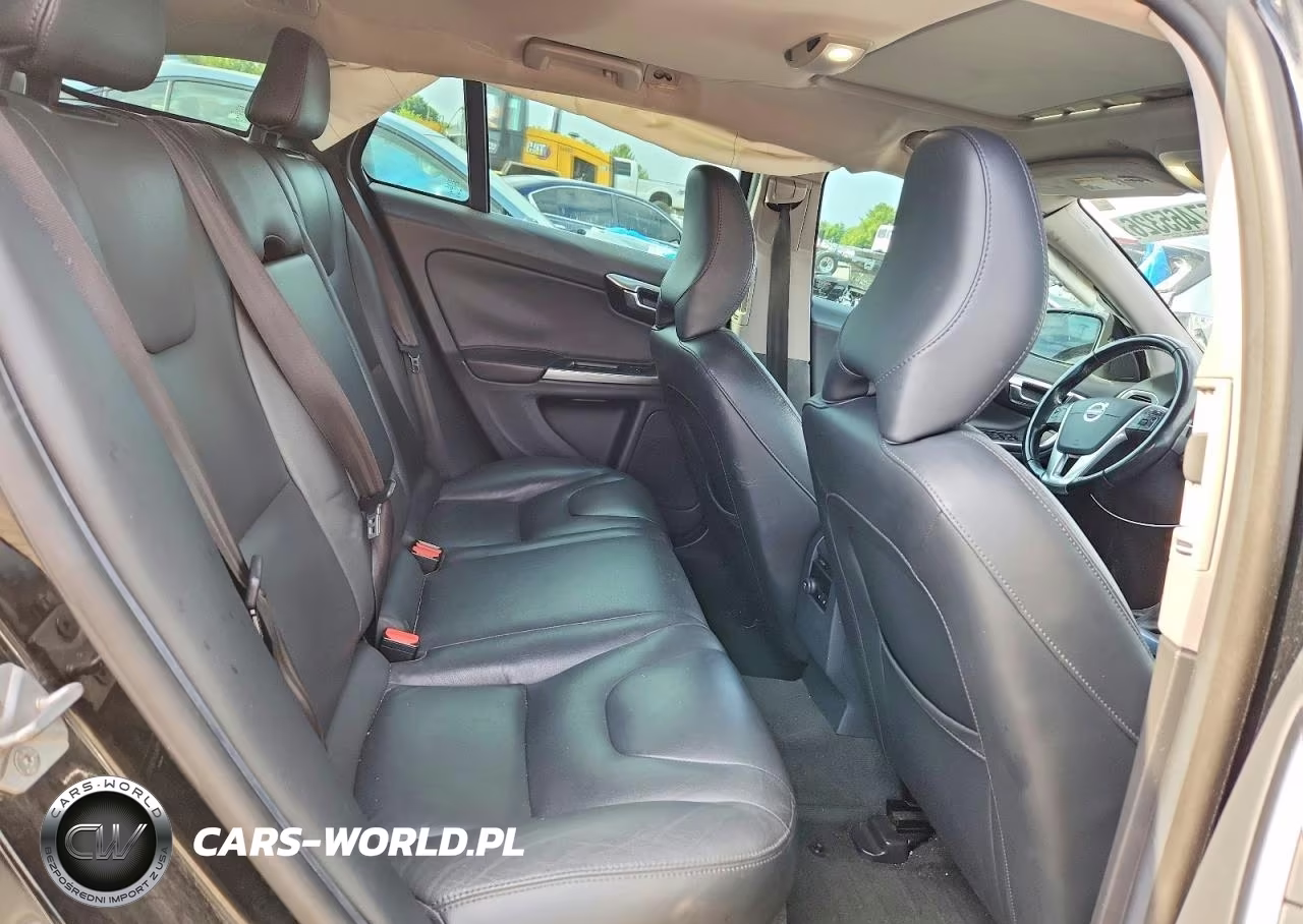 2015 Volvo V60 Premier VIN:YV140MEKXF1267873 - 10