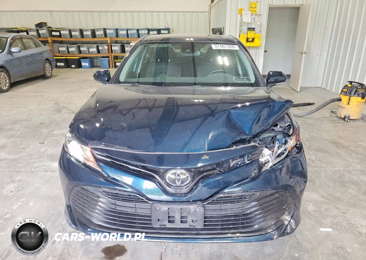 2019 Toyota Camry Le VIN:4T1B11HK5KU697870 - 5