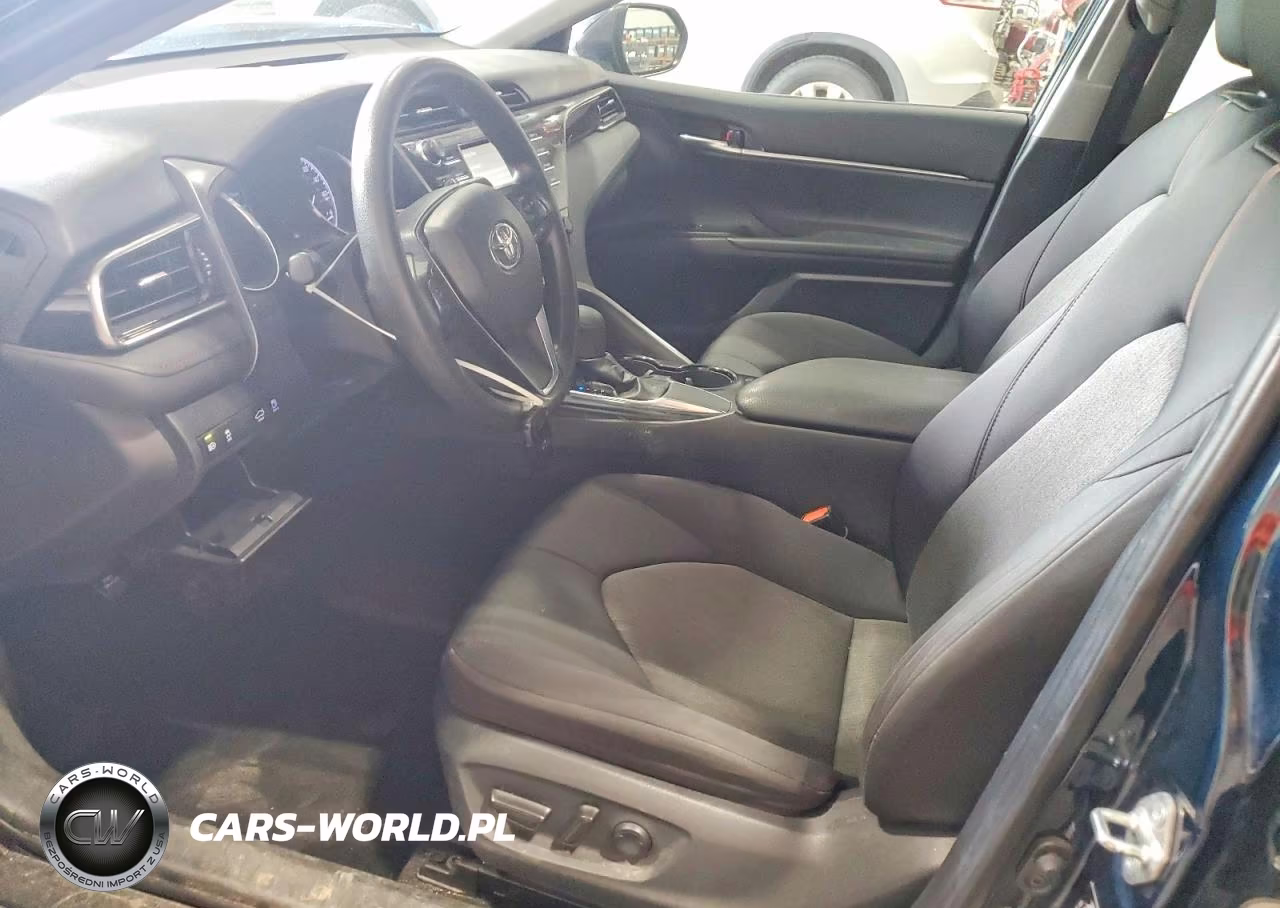 2019 Toyota Camry Le VIN:4T1B11HK5KU697870 - 7