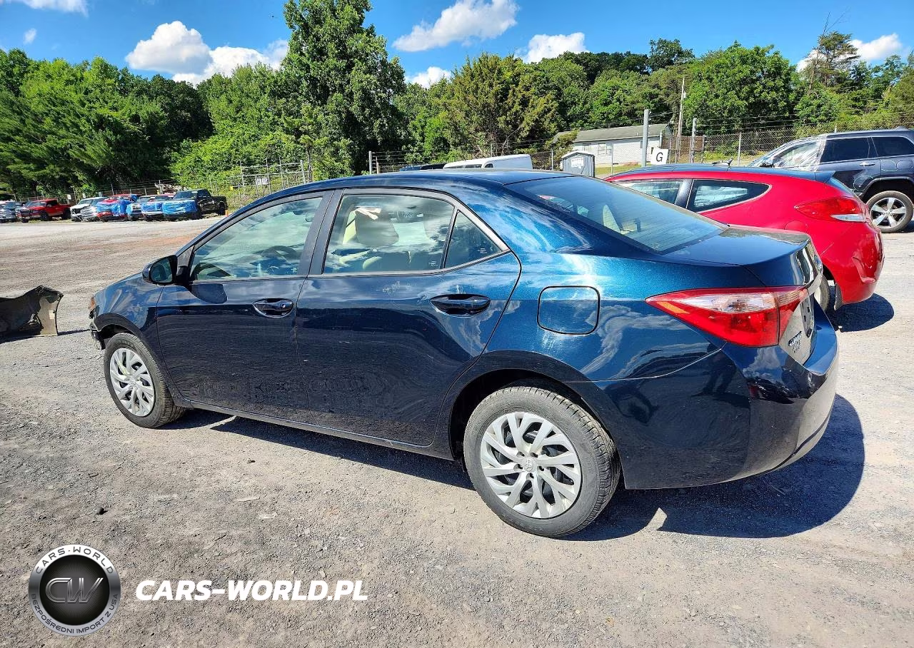 2017 Toyota Corolla Le VIN:2T1BURHE2HC925687 - 2