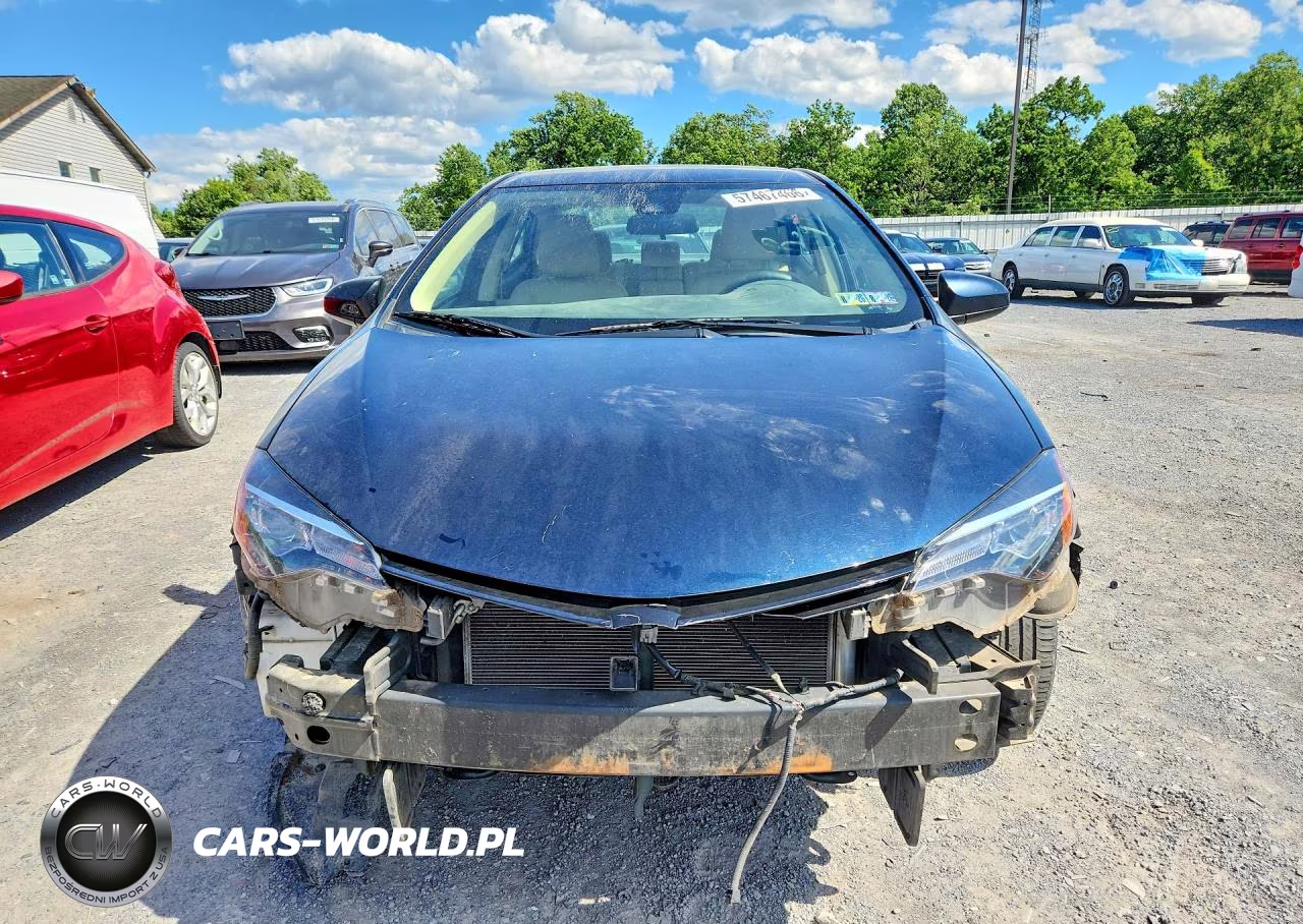 2017 Toyota Corolla Le VIN:2T1BURHE2HC925687 - 5