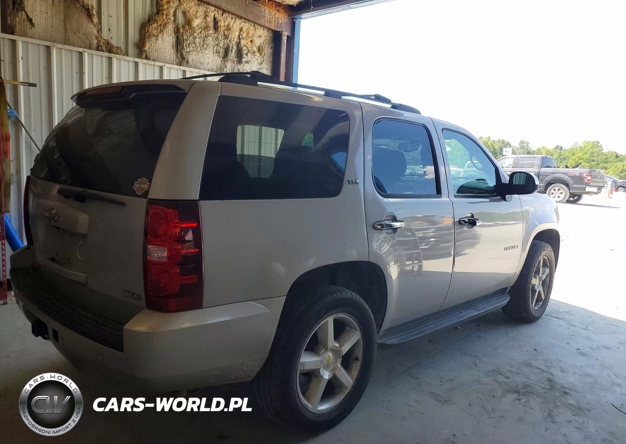 2007 Chevrolet Tahoe K1500 VIN:1GNFK13027J406136 - 3