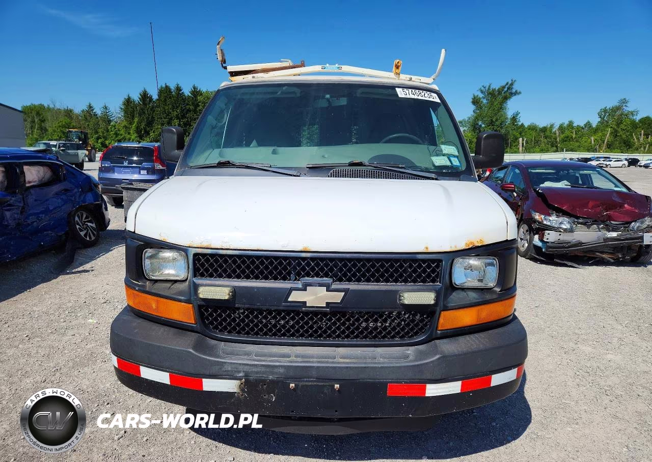 2010 Chevrolet Express G2500 VIN:1GCZGFBA0A1175310 - 5